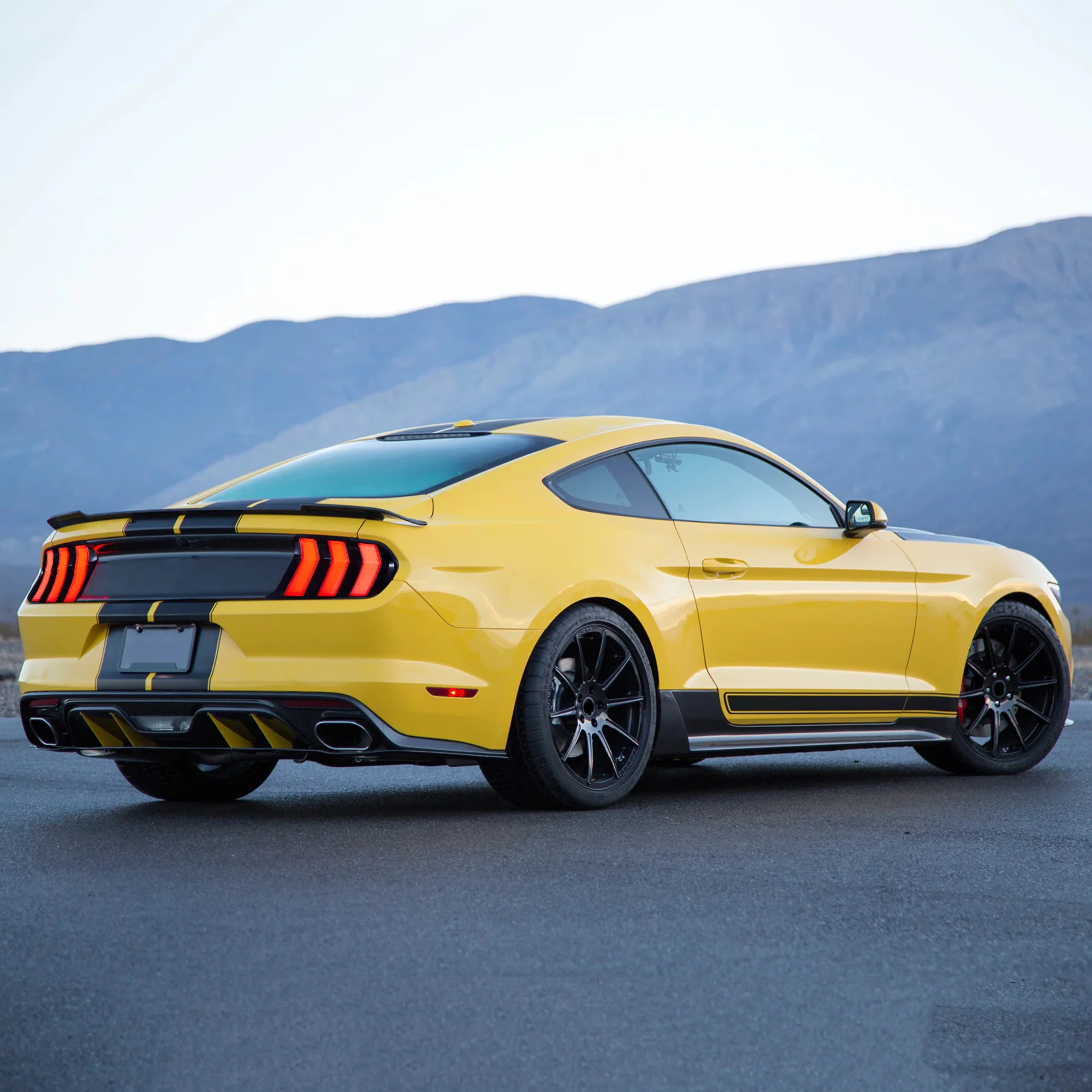VLAND LED Taillights For Ford Mustang 2015-2023 With 5 Modes & Sequential Turn Signal [DOT.] - Image 16